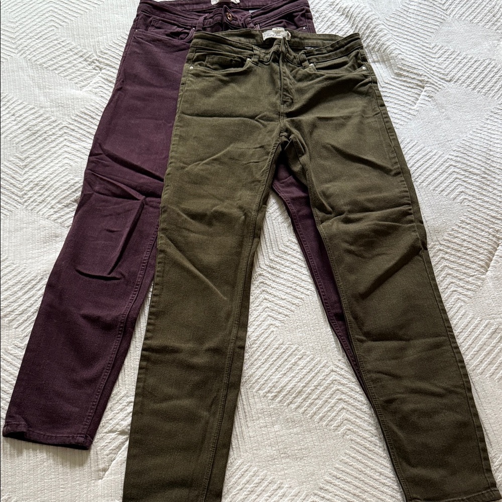 Lot of 2 L.O.O.G skinny jeans by H&M size 8, burgundy and olive green.